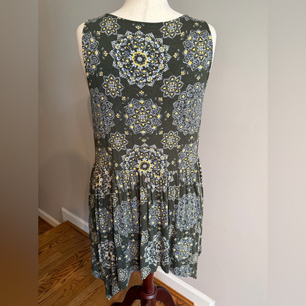 Torrid Olive Green Supersoft Mandala Babydoll Top - Torrid Size 3 (22-24, 3X) - Picture 9 of 16
